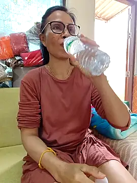 Mama Eva 1 online show from 17, 2, 2026