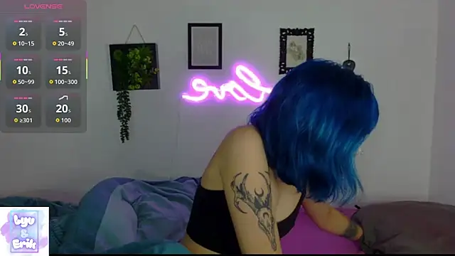 Snapshot of lyv_x_ chatting on 19, 10, 2025 lyv x online show from 19, 10, 2025