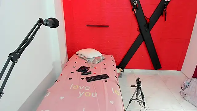 Snapshot of bdsmforever18 chatting on 26, 7, 2026 bdsmforever18 online show from 26, 7, 2026