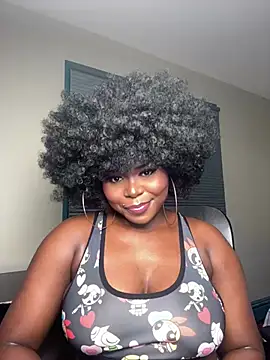 Snapshot of WomanNextdoor1 chatting on 4, 6, 2026 WomanNextdoor1 online show from 4, 6, 2026