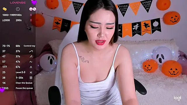 Snapshot of Momo_Ayase_ chatting on 1, 11, 2025 Momo Ayase online show from 1, 11, 2025