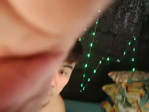 Snapshot of Jheboi69xxx chatting on 2, 11, 2025 Jheboi69xxx online show from 2, 11, 2025