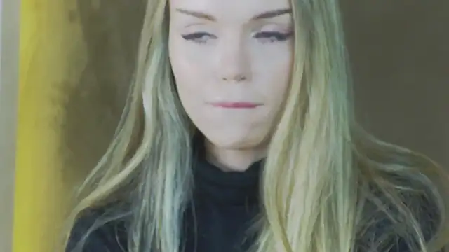 Snapshot of MarilynNova chatting on 29, 4, 2026 MarilynNova online show from 29, 4, 2026