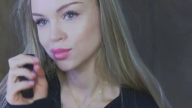 Snapshot of MarilynNova chatting on 2, 6, 2026 MarilynNova online show from 2, 6, 2026