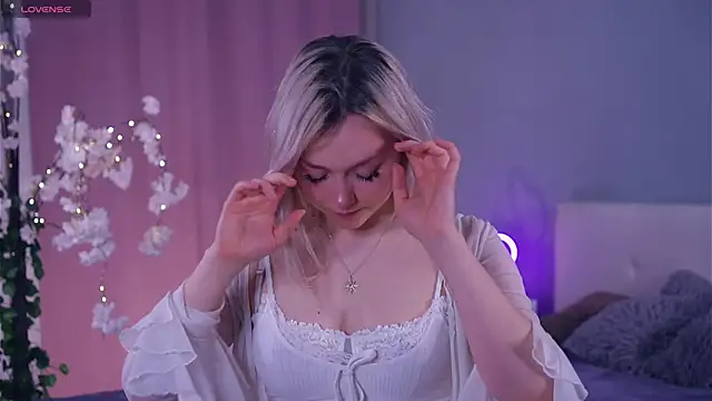 AccaCroyle online show from 10, 4, 2026