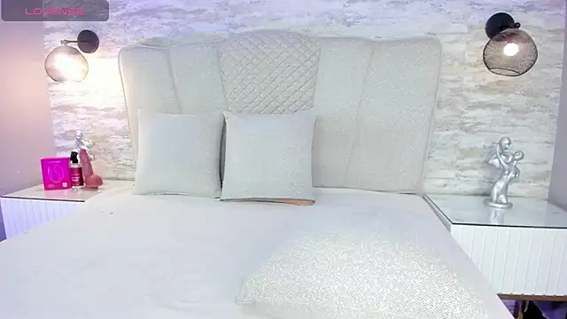 Snapshot of Little_vel chatting on 27, 5, 2026 Little vel online show from 27, 5, 2026