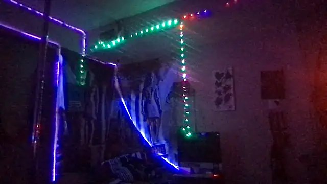 Snapshot of Triggerhappycj100 chatting on 15, 9, 2025 Triggerhappycj100 online show from 15, 9, 2025