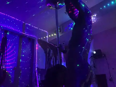 Snapshot of Triggerhappycj100 chatting on 14, 10, 2025 Triggerhappycj100 online show from 14, 10, 2025