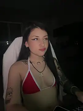 Snapshot of Privad_ravenna chatting on 7, 4, 2026 Privad ravenna online show from 7, 4, 2026