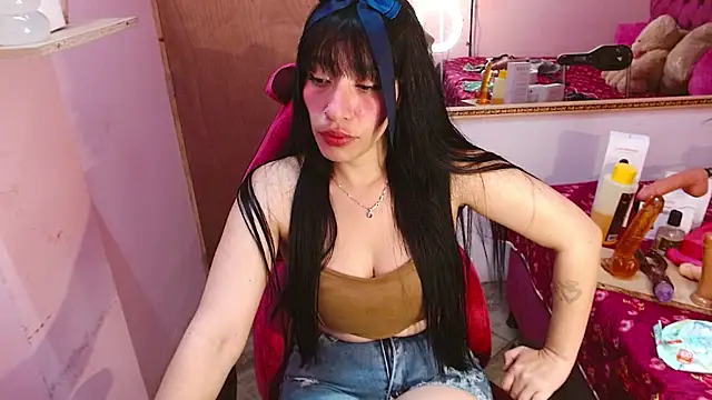 Snapshot of IVET_CUTE1 chatting on 8, 6, 2026 IVET CUTE1 online show from 8, 6, 2026