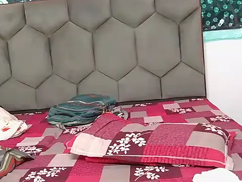 Diyaa Singh online show from 16, 11, 2025