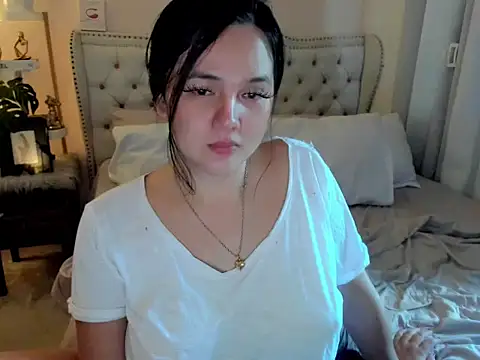 SweetHoney369 online show from 17, 6, 2026
