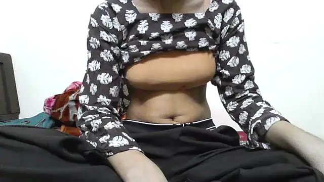 Snapshot of modelnishu chatting on 24, 4, 2026 modelnishu online show from 24, 4, 2026