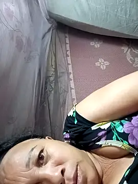 Snapshot of Mamapm20 chatting on 22, 9, 2025 Mamapm20 online show from 22, 9, 2025