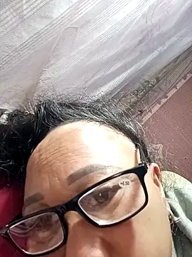 Snapshot of Mamapm20 chatting on 25, 9, 2025 Mamapm20 online show from 25, 9, 2025