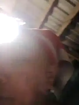 Snapshot of Mamapm20 chatting on 20, 10, 2025 Mamapm20 online show from 20, 10, 2025