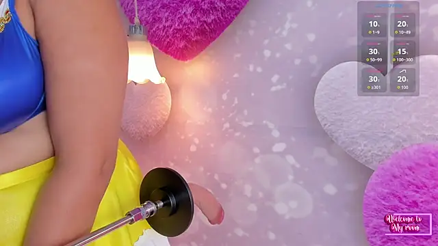 Snapshot of megann__up chatting on 26, 9, 2025 megann  up online show from 26, 9, 2025