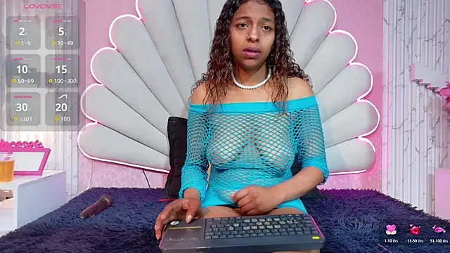 MisRoos online show from 5, 12, 2025