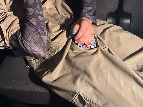 Snapshot of CAMEL1913 chatting on 31, 10, 2025 CAMEL1913 online show from 31, 10, 2025