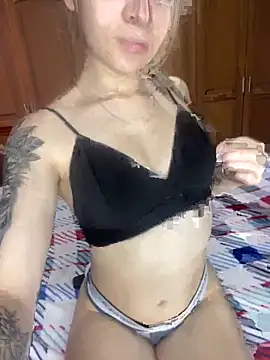 Snapshot of karla-thomsom10 chatting on 11, 9, 2025 karla-thomsom10 online show from 11, 9, 2025