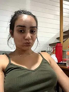 Snapshot of hannahhotwife chatting on 4, 10, 2025 hannahhotwife online show from 4, 10, 2025