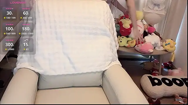 Snapshot of Y-fovik-ii chatting on 4, 11, 2025 Y-fovik-ii online show from 4, 11, 2025