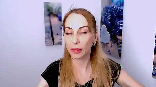 Snapshot of Create_your_own_sun chatting on 9, 9, 2025 Create your own sun online show from 9, 9, 2025