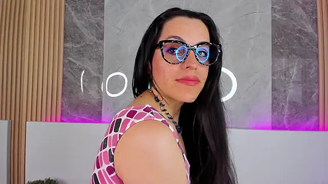 IsisNoir online show from 23, 9, 2025