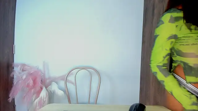 Snapshot of khate_smith chatting on 24, 10, 2025 khate smith online show from 24, 10, 2025