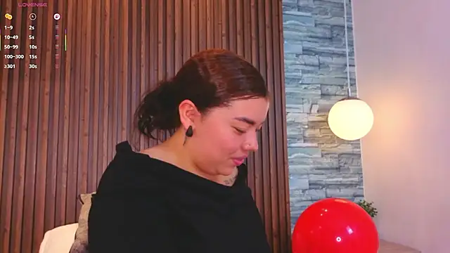 Snapshot of leilapons chatting on 15, 2, 2026 leilapons online show from 15, 2, 2026