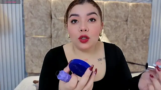 Snapshot of leilapons chatting on 20, 2, 2026 leilapons online show from 20, 2, 2026