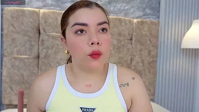 Snapshot of leilapons chatting on 21, 2, 2026 leilapons online show from 21, 2, 2026