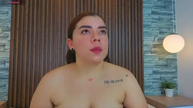 Snapshot of leilapons chatting on 25, 2, 2026 leilapons online show from 25, 2, 2026