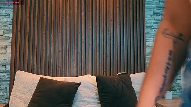 leilapons online show from 4, 3, 2026