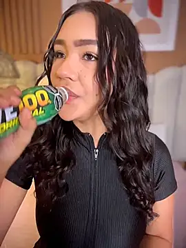 noa moon online show from 4, 2, 2026