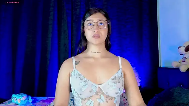 EVAH LEE  online show from 27, 11, 2025