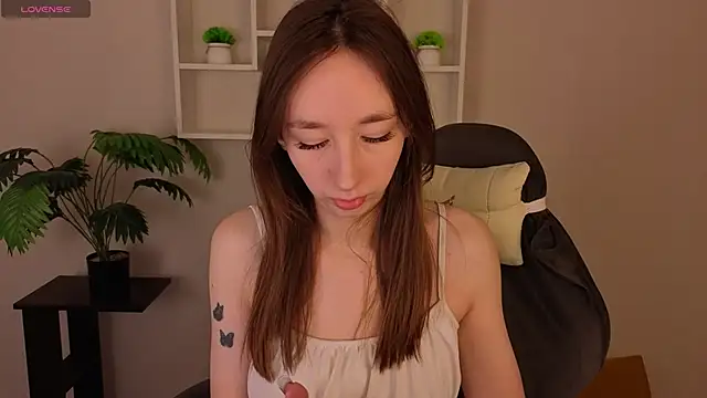 Miche1le Allenne online show from 8, 3, 2026