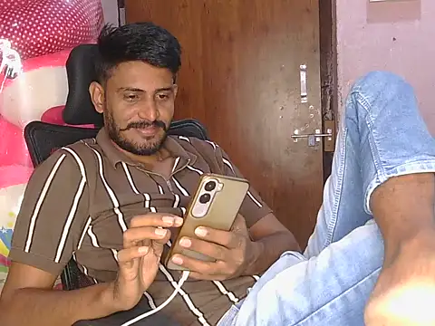 Snapshot of krishjaat43 chatting on 22, 4, 2026 krishjaat43 online show from 22, 4, 2026