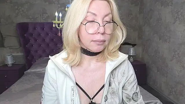 Snapshot of Wendy_Waves chatting on 10, 5, 2026 Wendy Waves online show from 10, 5, 2026