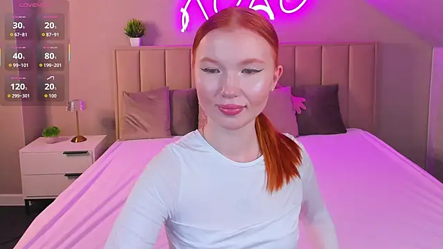 Snapshot of Anna_Patterson chatting on 9, 10, 2025 Anna Patterson online show from 9, 10, 2025