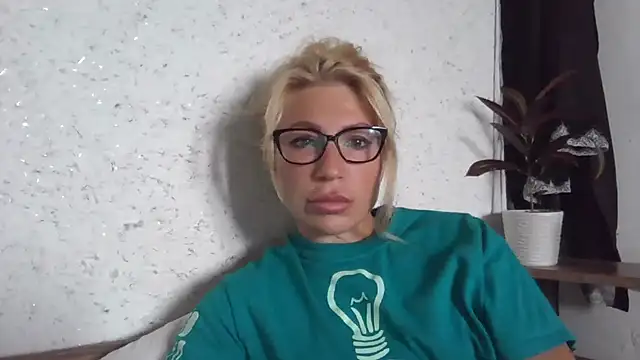 fox red lady7 online show from 29, 9, 2025