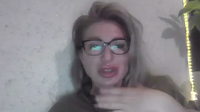 fox red lady7 online show from 31, 3, 2026