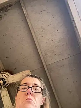 Snapshot of bb_empress chatting on 9, 11, 2025 bb empress online show from 9, 11, 2025