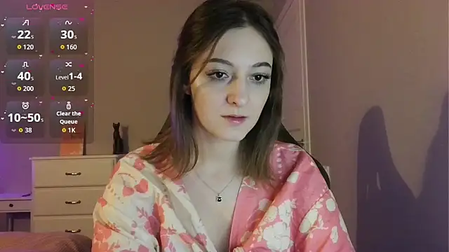 Snapshot of white_liillyy chatting on 22, 4, 2026 white liillyy online show from 22, 4, 2026