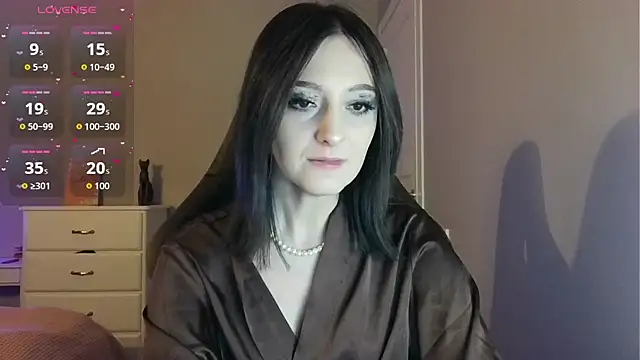 Snapshot of white_liillyy chatting on 29, 4, 2026 white liillyy online show from 29, 4, 2026