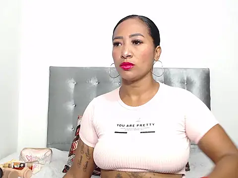 Luxuryebony69 online show from 2, 3, 2026