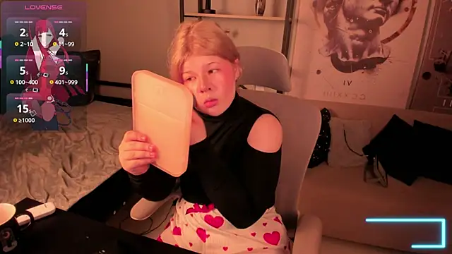 LilithNelson online show from 12, 11, 2025