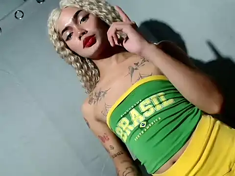 Snapshot of hugecockbabe chatting on 4, 3, 2026 hugecockbabe online show from 4, 3, 2026