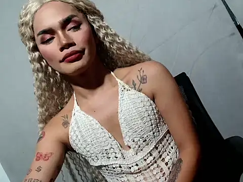 Snapshot of hugecockbabe chatting on 23, 3, 2026 hugecockbabe online show from 23, 3, 2026