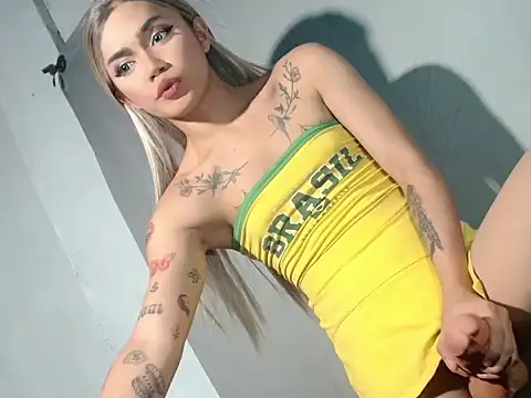 Snapshot of hugecockbabe chatting on 26, 3, 2026 hugecockbabe online show from 26, 3, 2026